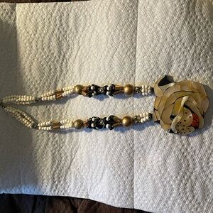 Elegant Gold and Black Beaded Necklace vintage Lee Sands Dog